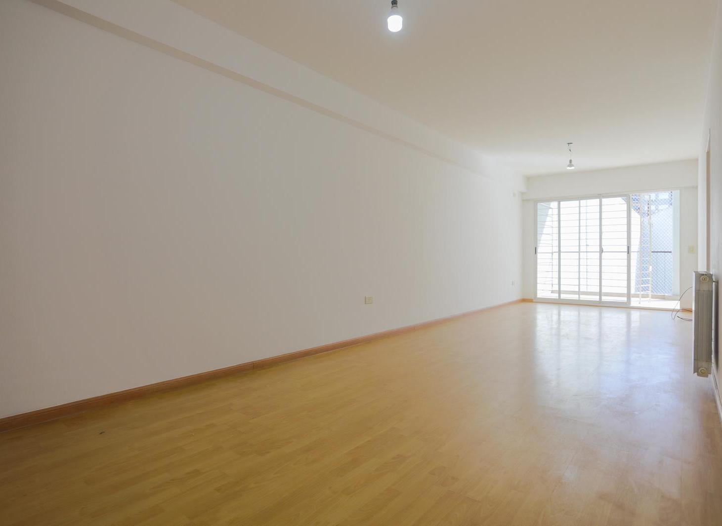 Foto de VENTA SEMIPISO DE 4 AMBIENTES, BALCÓN TERRAZA, PATIO, SUITE CON, imagen 3