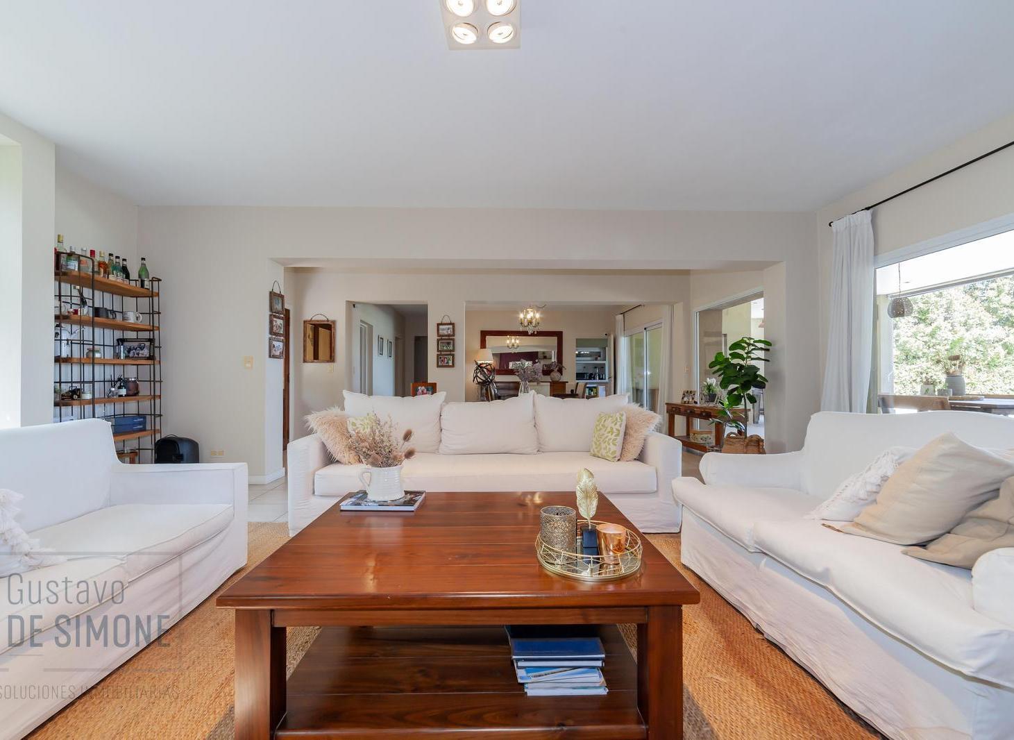Foto de Venta Casa al lago de 5 dormitorios en Barrio Privado Santa Catalina, imagen 2