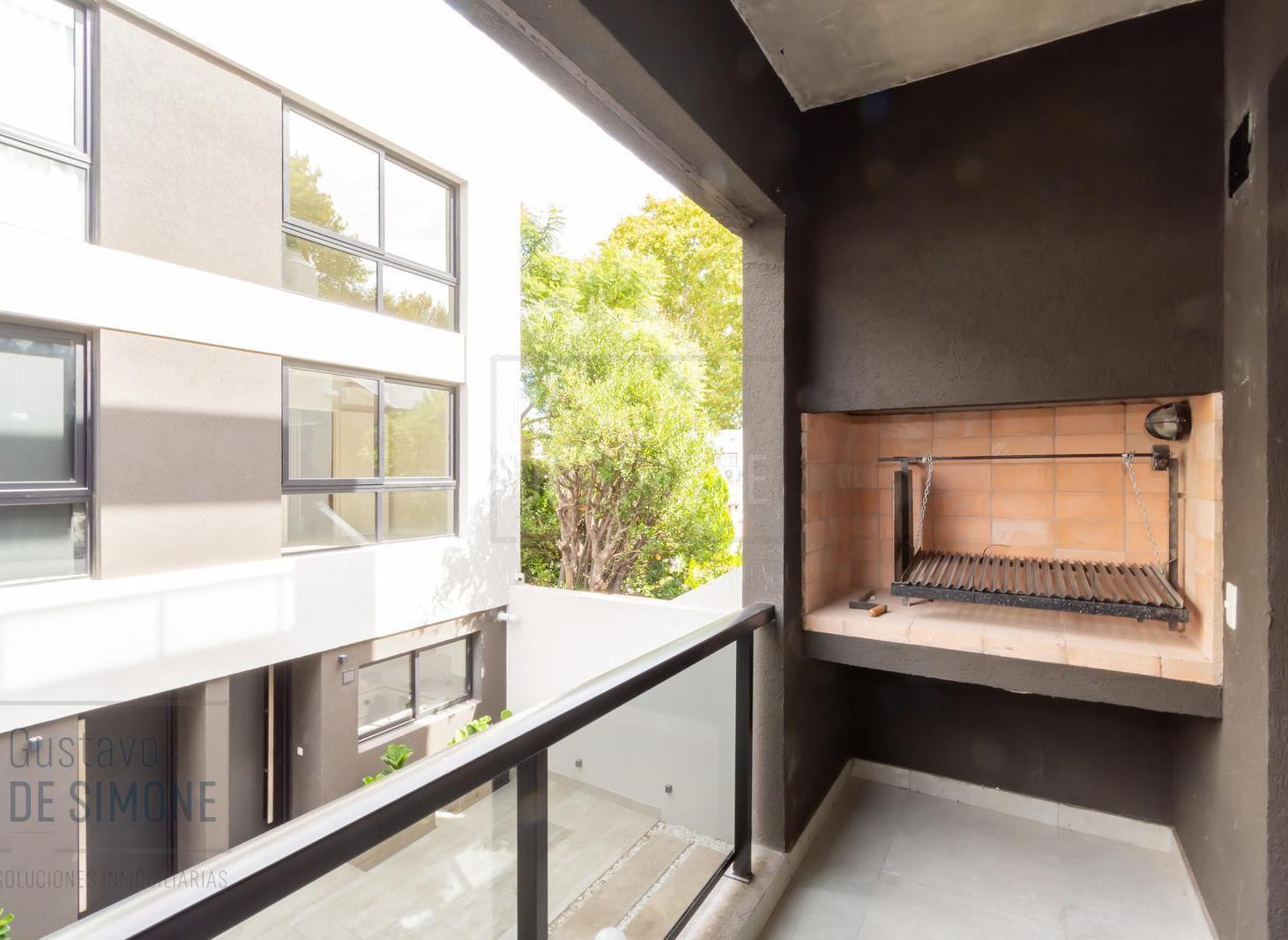 Foto de Venta / Departamento / 4 ambientes / Tipo Casa / Con terraza / Parrilla, imagen 3