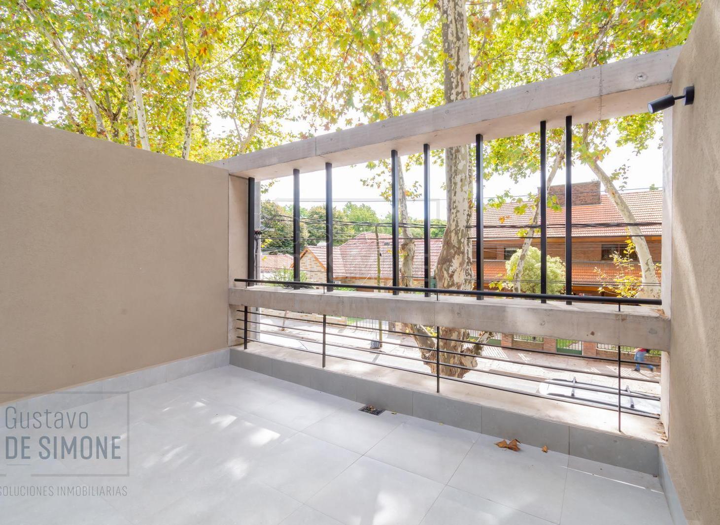 Foto de Venta / Departamento / 4 ambientes / Tipo Casa / Con terraza / Parrilla, imagen 2