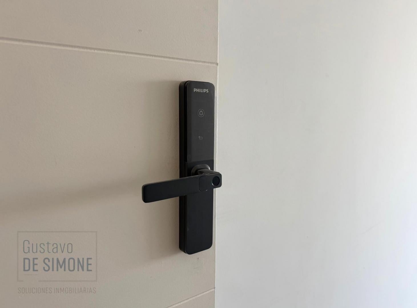Foto de Venta / Departamento / Monoambiente Divisible / Con balcón / Piso alto, imagen 4