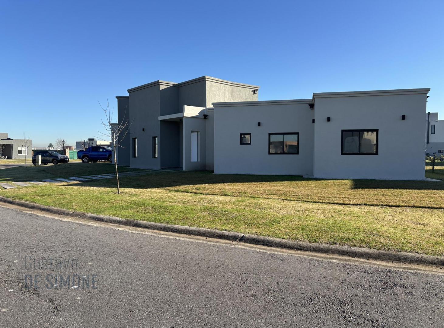 Foto de Venta casa 4 ambientes Barrio San Felipe, Canning, imagen 2