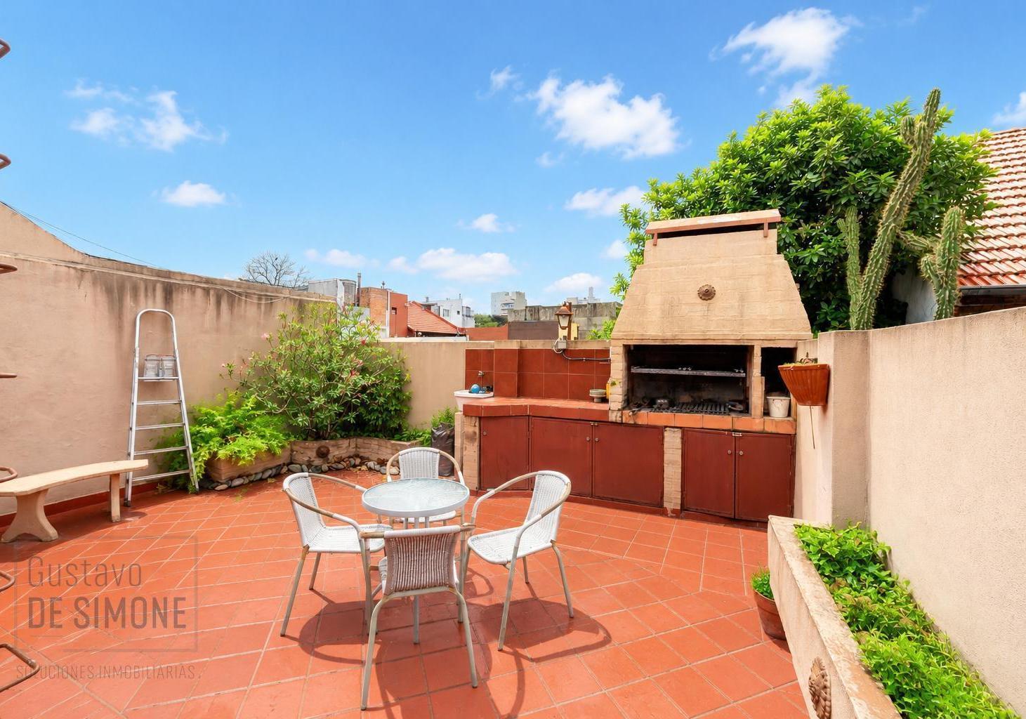 Foto de Venta PH 4 ambientes cochera y terraza, parrilla en Villa del Parque, imagen 2