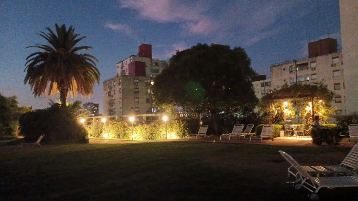 Gran Tres Ambientes con Patio y Cochera en La Algodonera 1