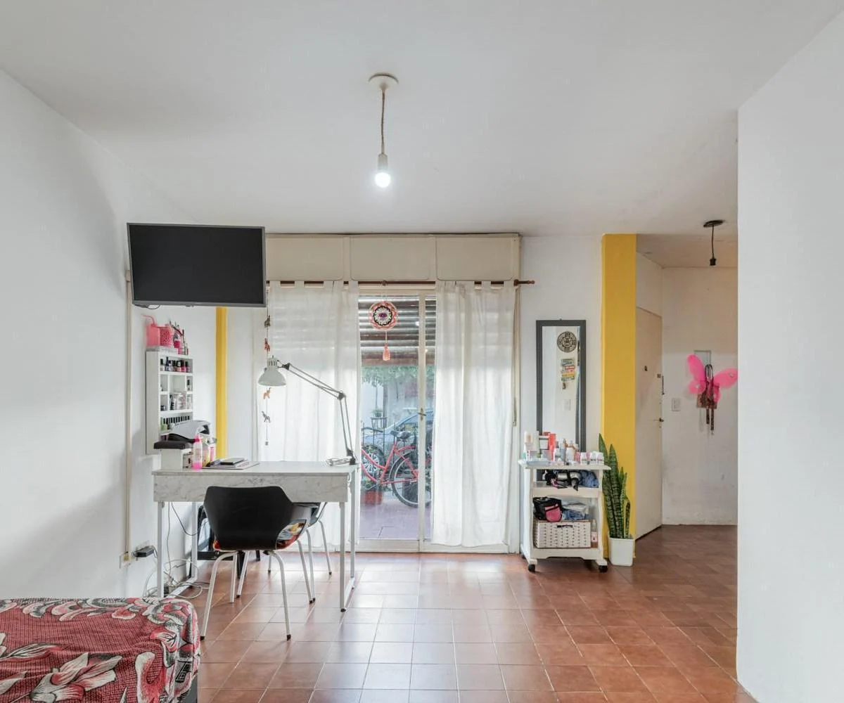 Venta Duplex Cuatro Ambientes y Patio en Barrio Cartero Bruno Ramirez, Hurlingham, Pba. 4