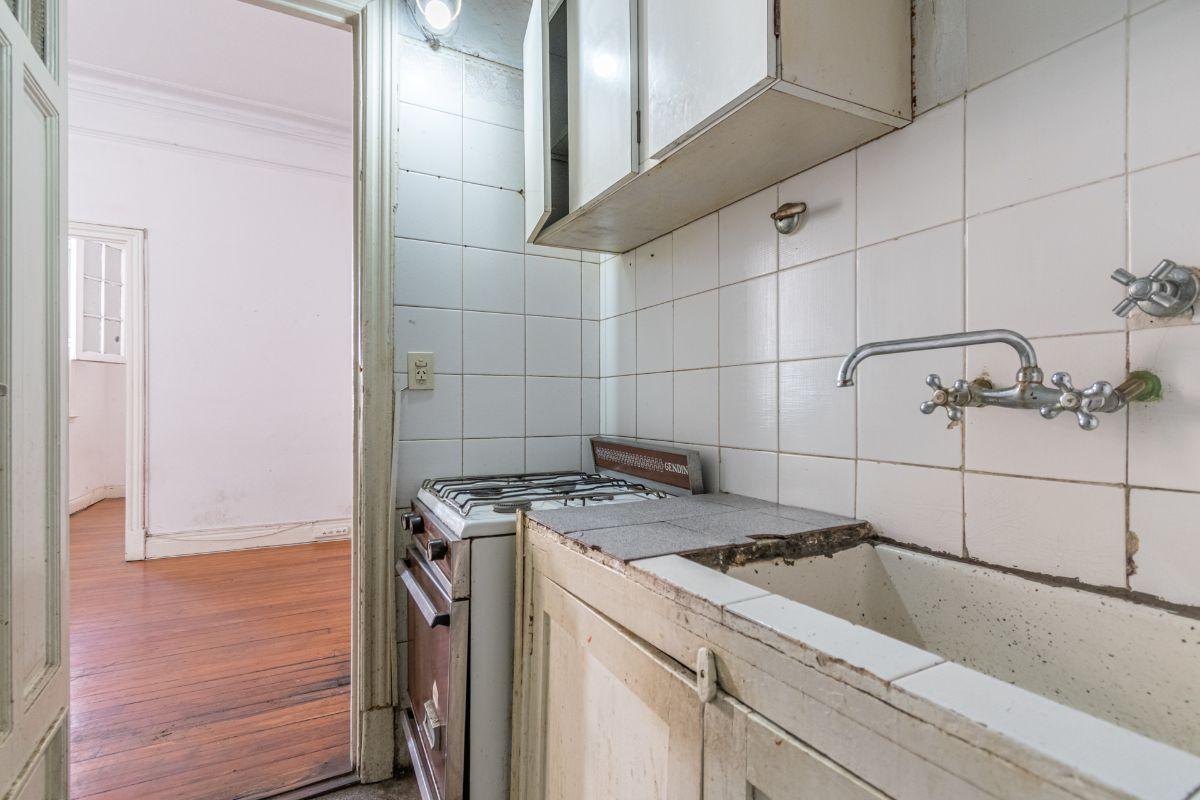Departamento de dos ambientes en venta Pasteur 700, Balvanera, CABA