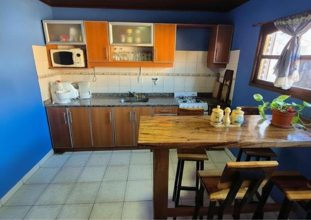 Foto de Venta casa de cinco ambientes, cochera, jardín, depto, Mar de Ajó, Partido de La Costa, Buenos Aires, imagen 4