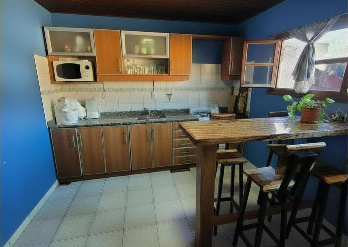 Foto de Venta casa de cinco ambientes, cochera, jardín, depto, Mar de Ajó, Partido de La Costa, Buenos Aires, imagen 3