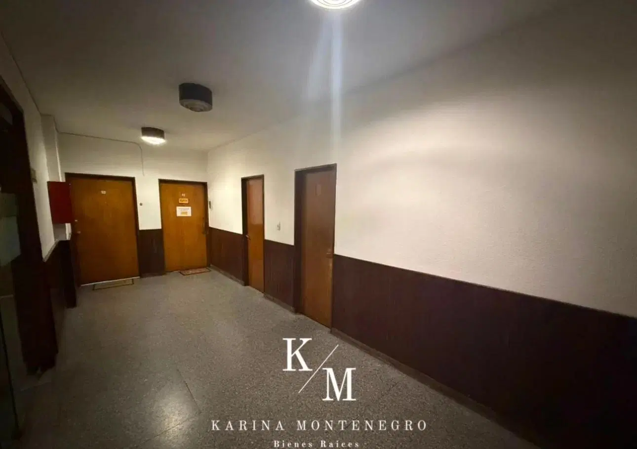 Oficina en el centro de San Martin con baño privado 5
