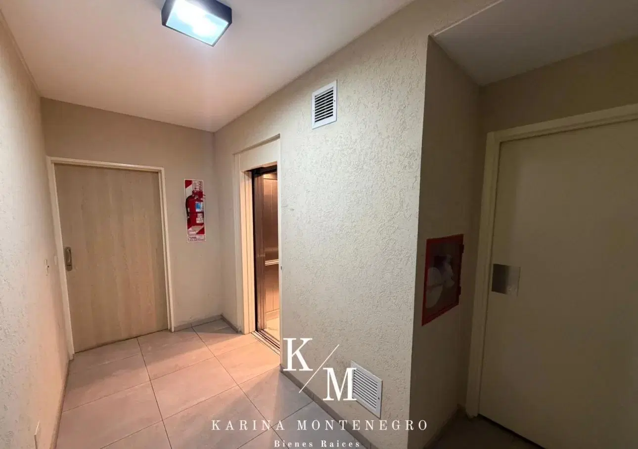 Departamento 2 amb en edificio de categoria en San Martin 2