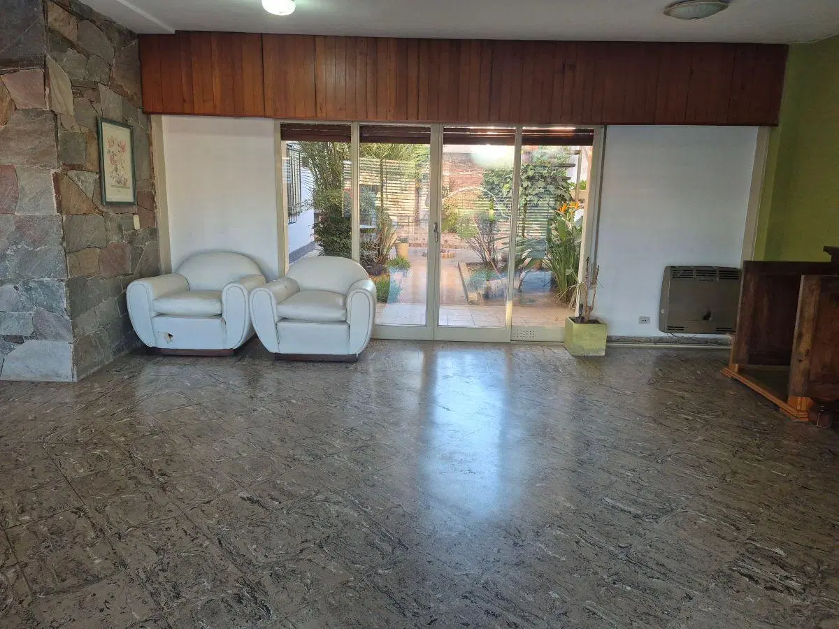 Alquilo Casa PH 3 Dormitorios 2 baños Cochera 3