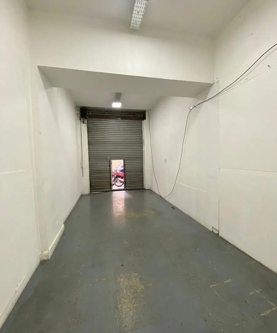 LOCALES EN BLOC 65 m² SIN EXPENSAS 3