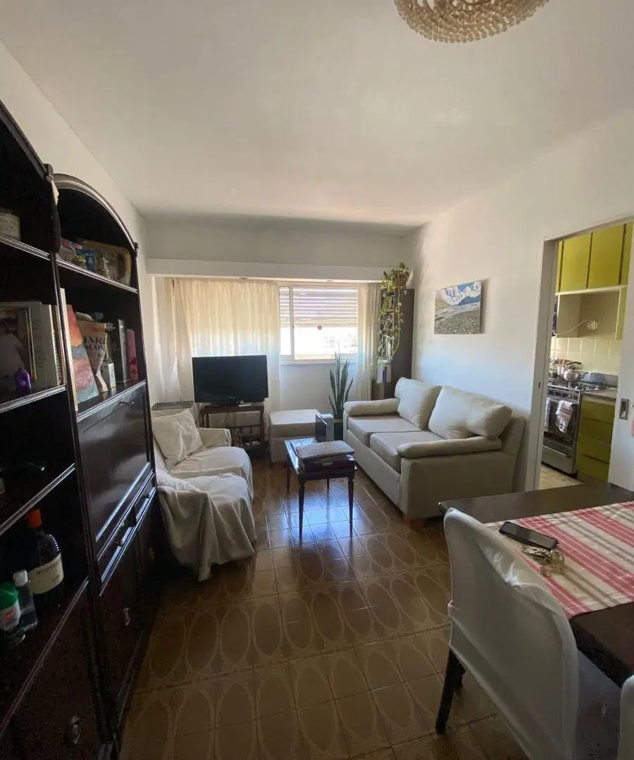Departamento de tres ambientes muy luminoso excelente ubicación 3