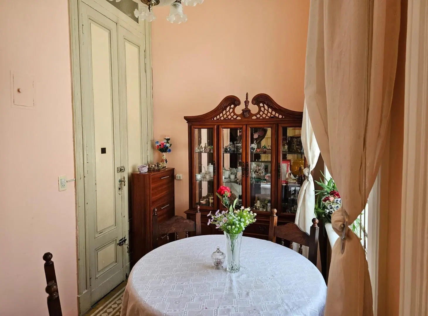 Departamento de 3 ambientes amplio por escalera 4