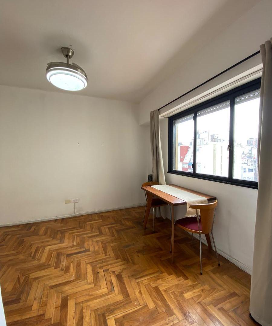 Foto de Departamento de 2 amb. luminoso piso alto con balcón, imagen 3