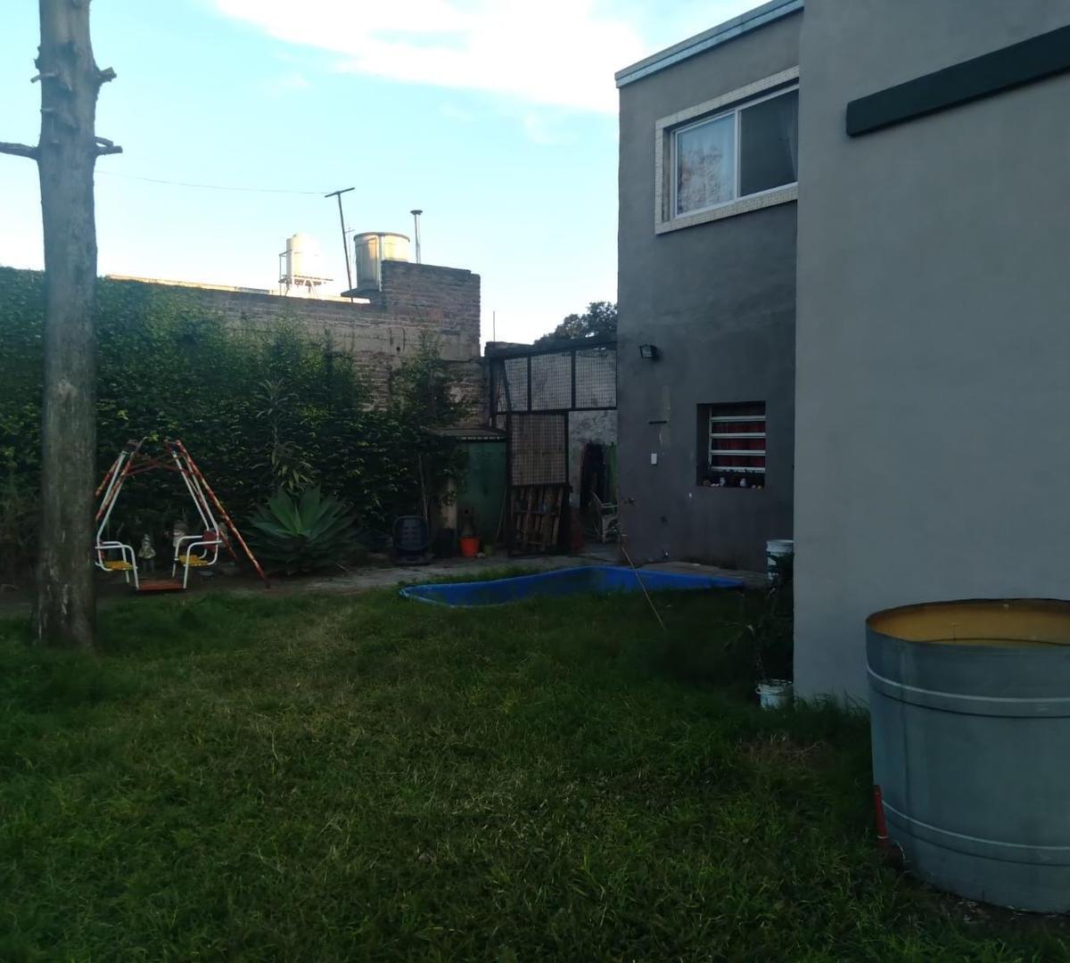 Foto de INTERESANTE PROPIEDAD EN BARRIO MALVINAS, imagen 3