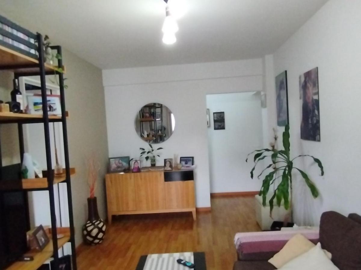 DEPARTAMENTO DE TRES AMBIENTES EN MUY BUENA UBICACION