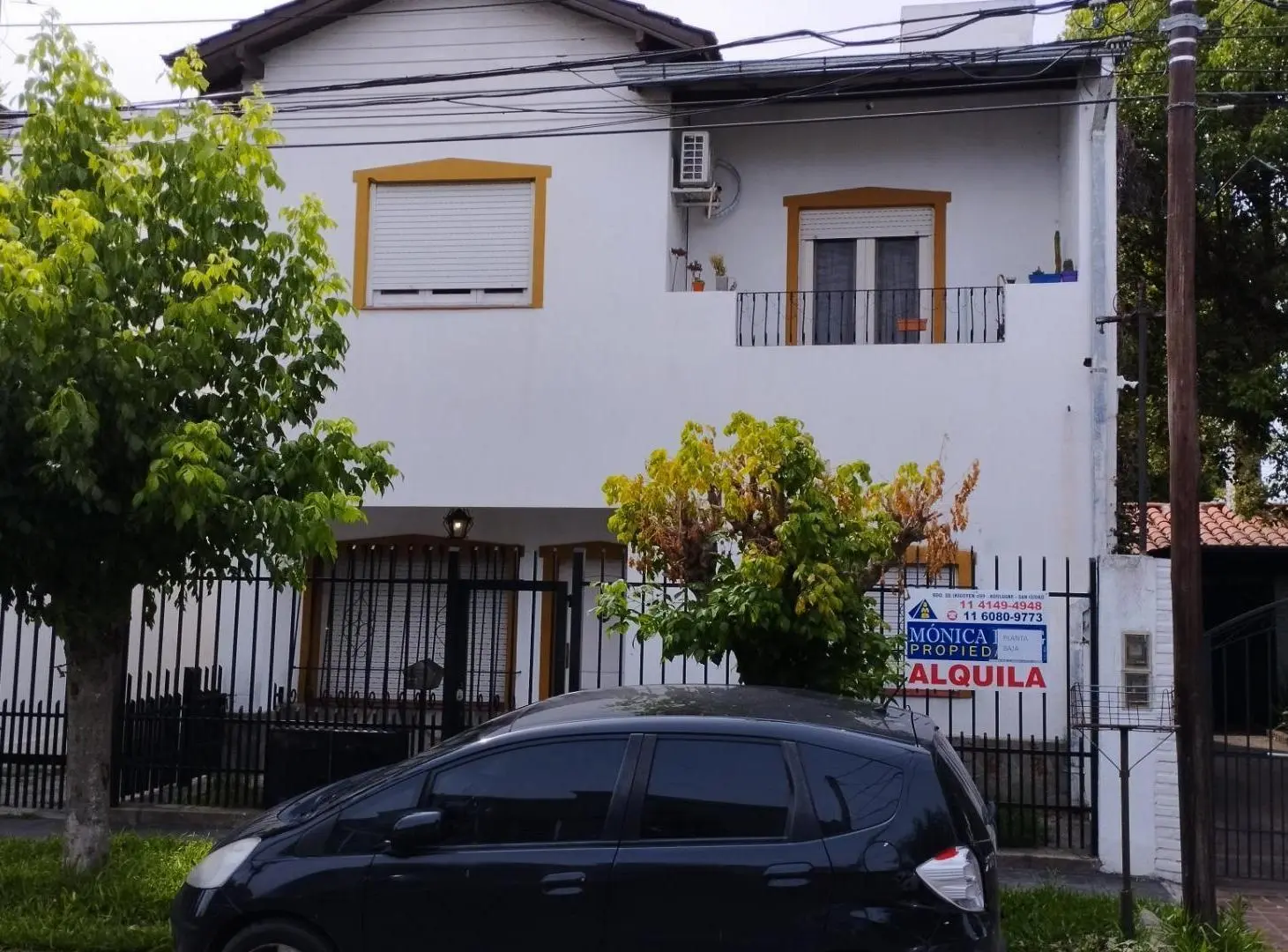 CASA EN MUY BUENA UBICACION CON AMBIENTES AMPLIOS.P.B. 2