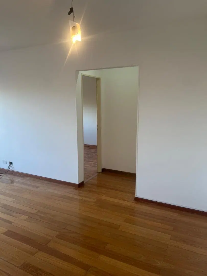 DEPARTAMENTO CON AMBIENTES AMPLIOS Y MUY BUENA UBICACION 5