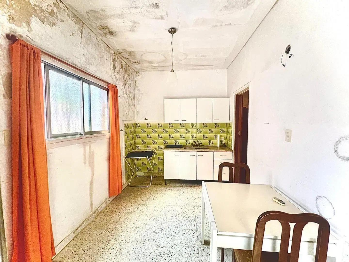 CASA TIPO PH AL FRENTE A RECICLAR Y/O REFACCIONAR 4