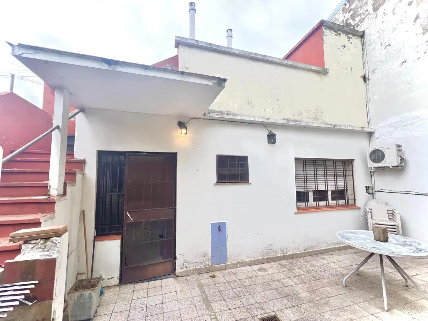 CASA TIPO PH AL FRENTE A RECICLAR Y/O REFACCIONAR 3
