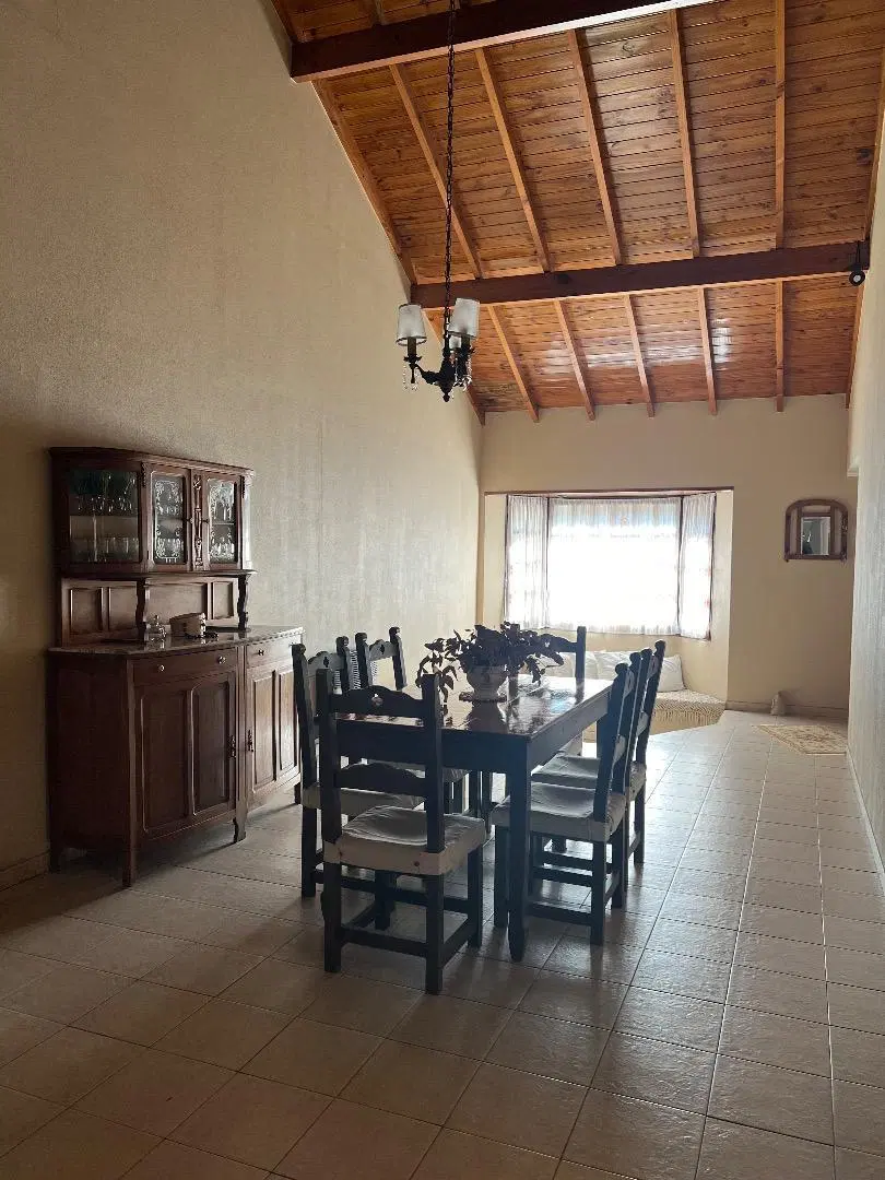 EXCELENTE CHALET Bº DA VINCI BOULOGNE 2