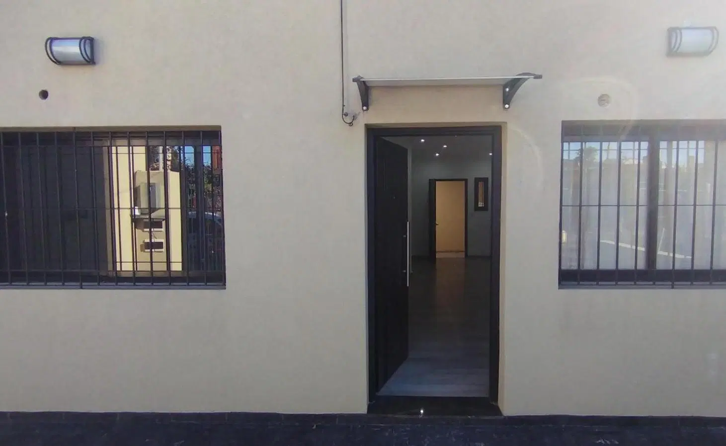 CASA P.H FRENTE CON AMBIENTES AMPLIOS 1
