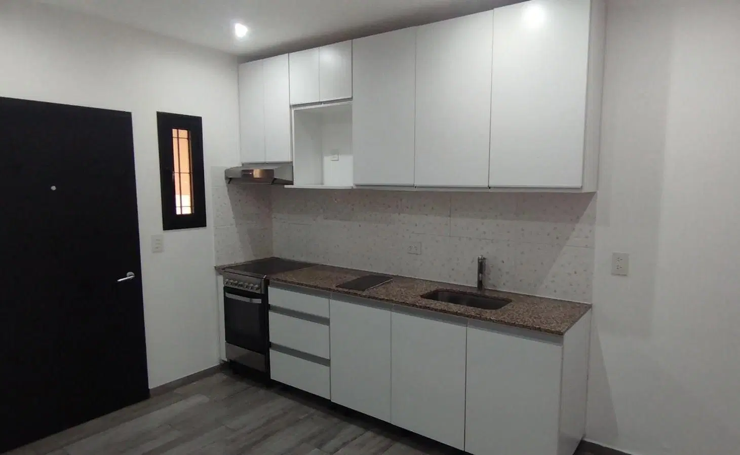 CASA P.H FRENTE CON AMBIENTES AMPLIOS 3