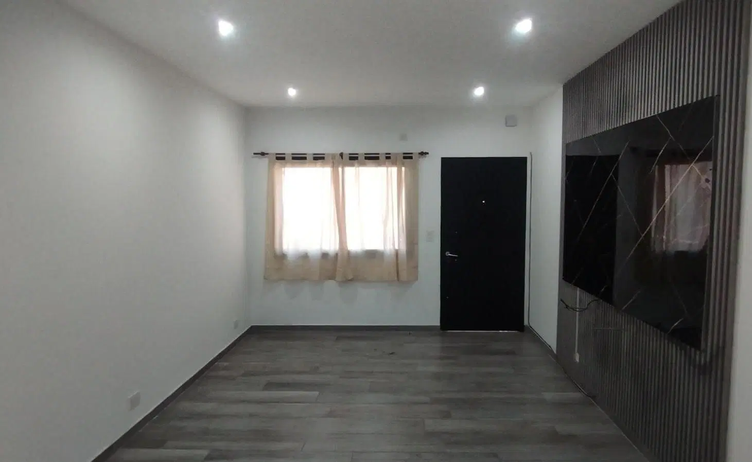 CASA P.H FRENTE CON AMBIENTES AMPLIOS 5