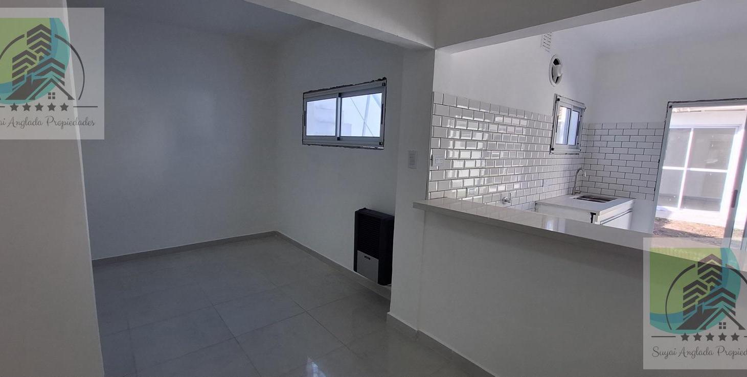 Foto de VENTA CASA 3 AMBIENTES - RECICLADA - QUINCHO - PARRILLA, imagen 2