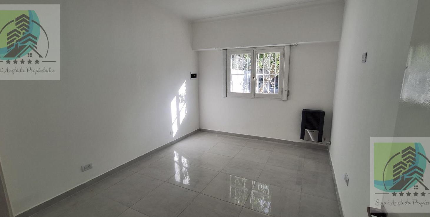 Foto de VENTA CASA 3 AMBIENTES - RECICLADA - QUINCHO - PARRILLA, imagen 3