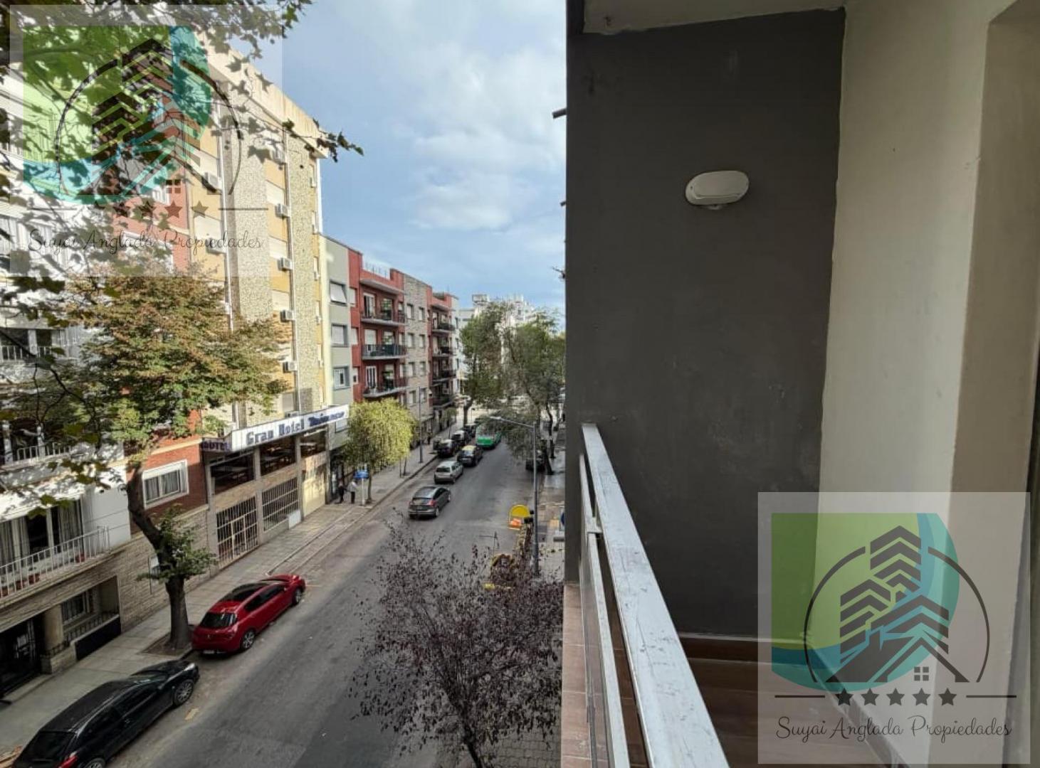 VENTA DEPARTAMENTO 2 AMBIENTES A LA CALLE CON BALCON