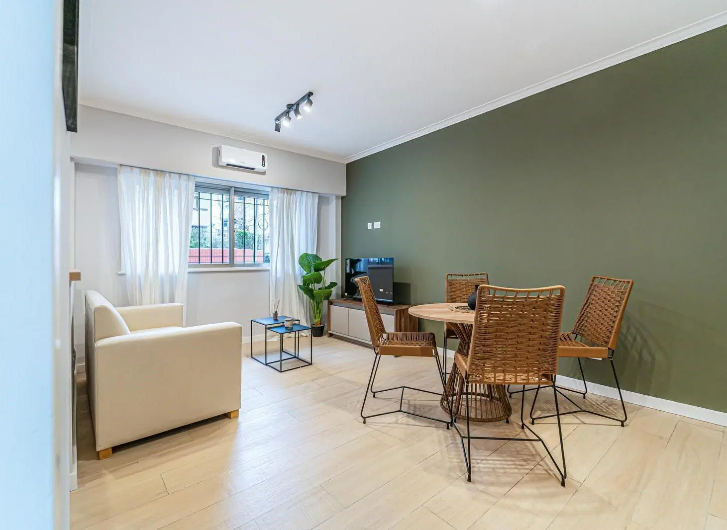 DEPARTAMENTO RECICLADO 2 AMBIENTES - ZONA PASEO ALDREY 2