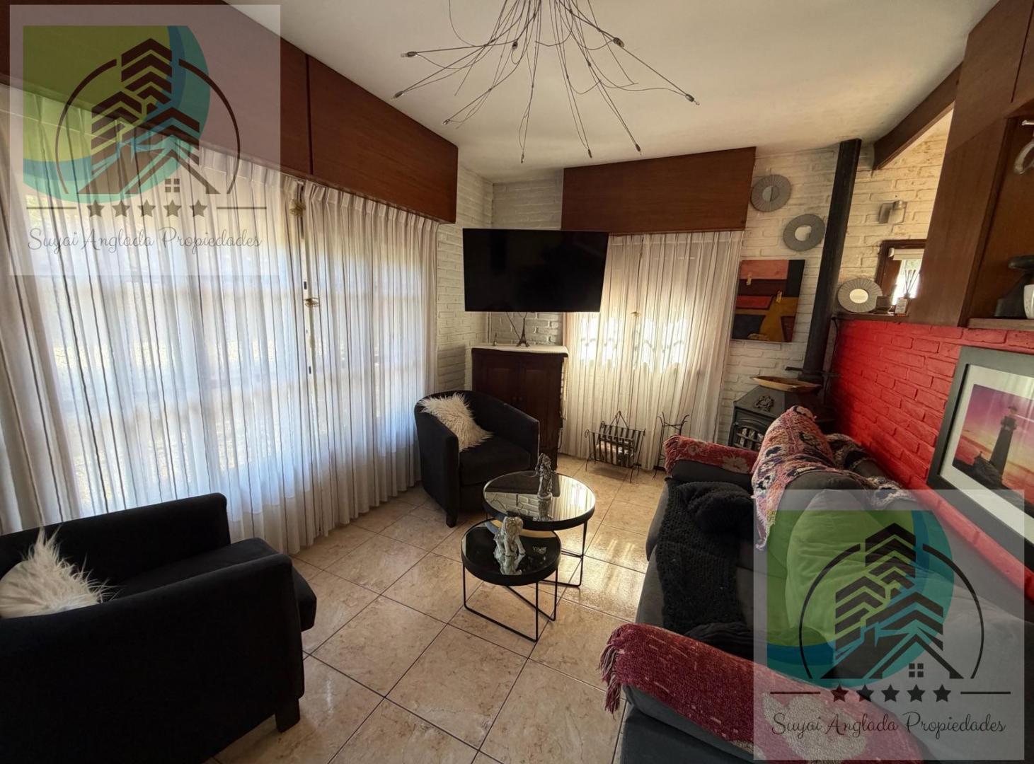 Foto de CASA EN BLOCK SOBRE 2 LOTES, imagen 4