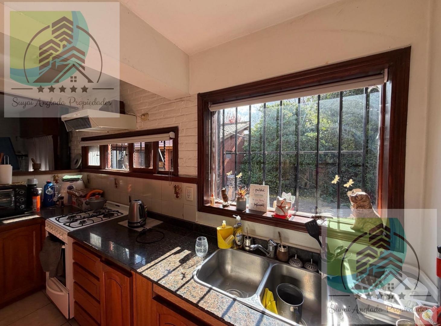 Foto de CASA EN BLOCK SOBRE 2 LOTES, imagen 3
