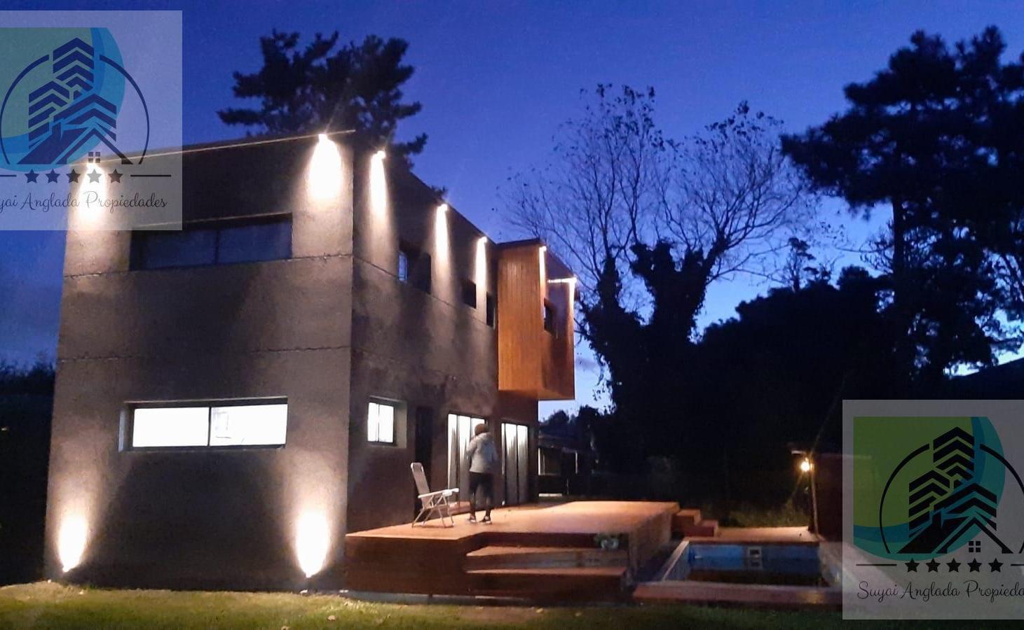 Foto de VENTA GRAN CASA 4 AMBIENTES CON PILETA MODERNA, imagen 1