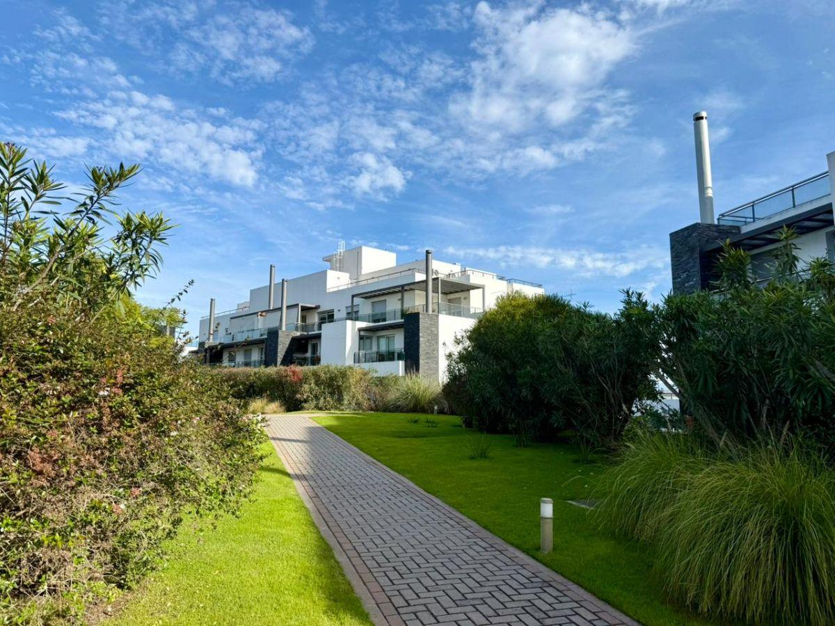 Departamento en venta o alquiler con gran vista en Casonas Del Golf Villa Allende