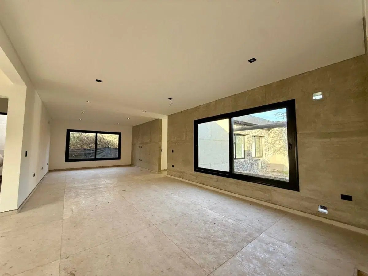 Casa en venta A ESTRENAR de una sola planta fondo golf en barrio El Terrón 2