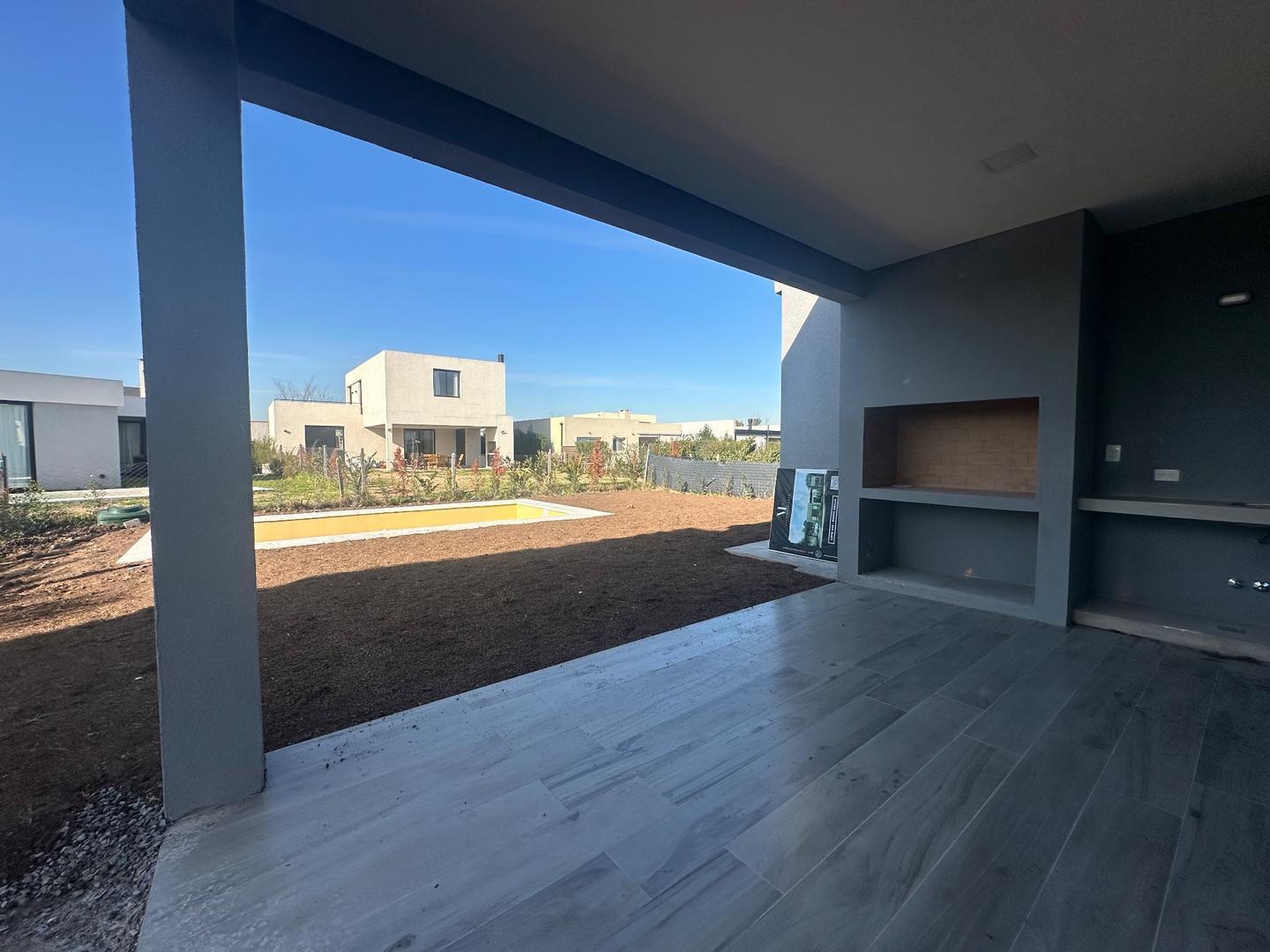 Foto de Casa en Venta 4 amb San Ramon Pilar del Este, imagen 2