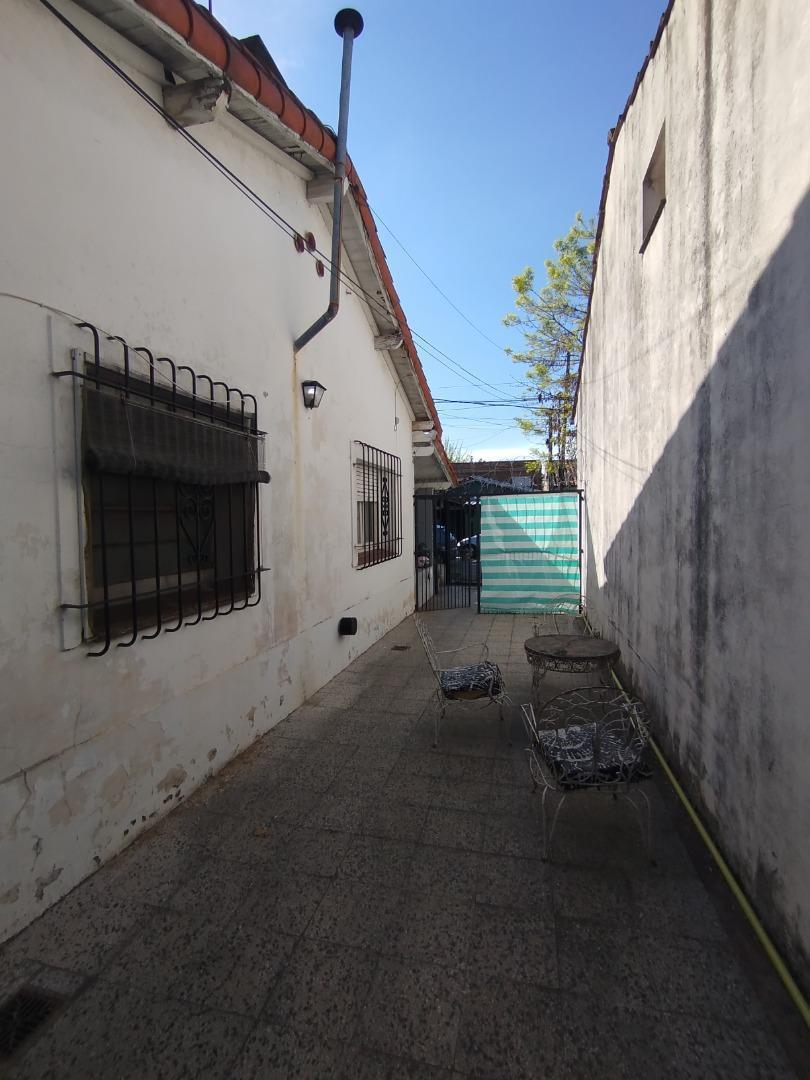 Foto de Casa 3 ambientes sobre lote de 10X 20 - OPORTUNIDAD -Beccar., imagen 1