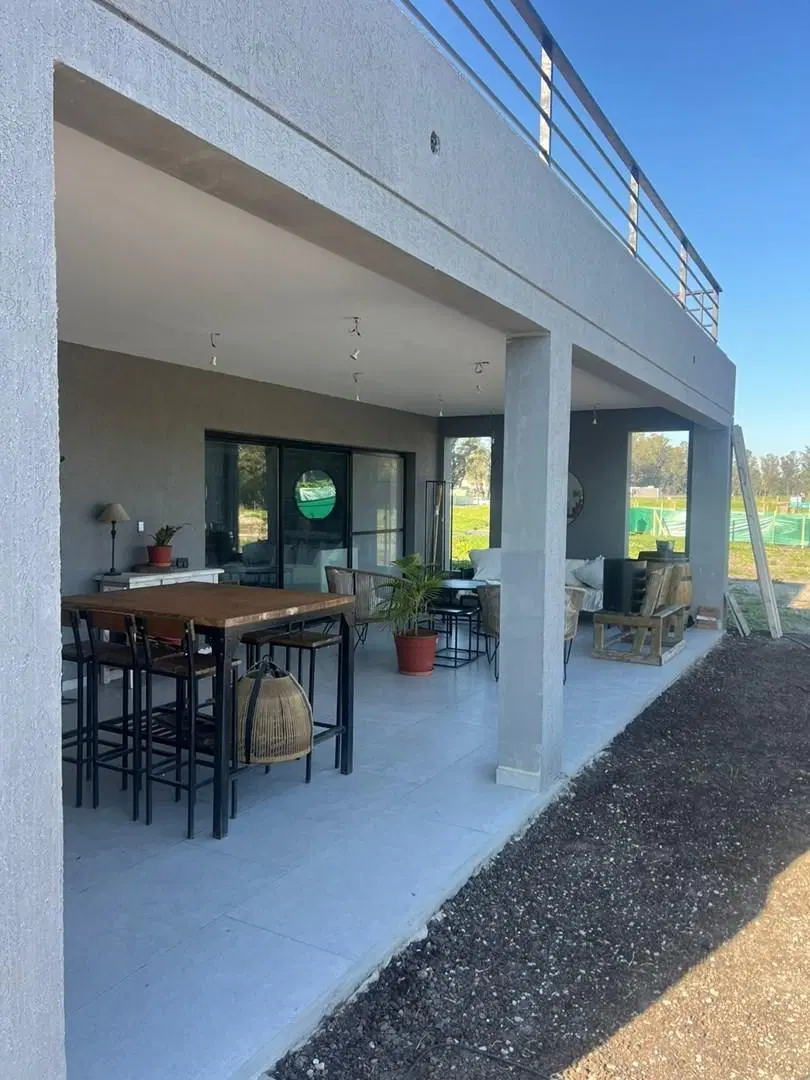 Casa  en Venta en Santa Sofía, Pilar del Este, Pilar 5
