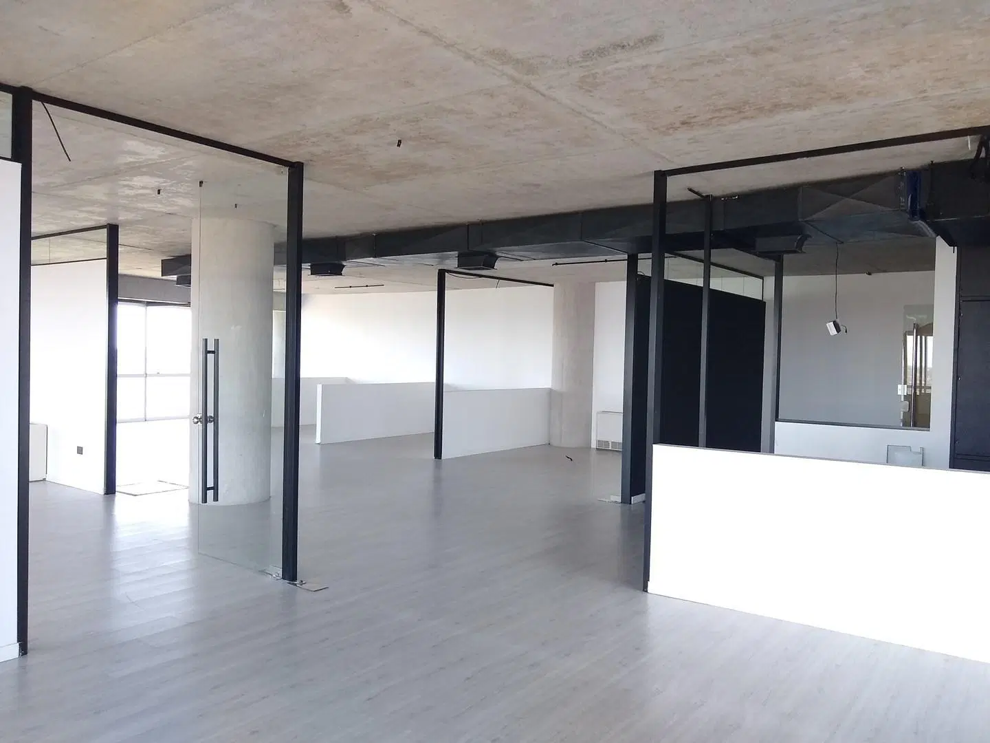 Oficina  en Alquiler en Torres de Tigre, Tigre, G.B.A. Zona Norte 3