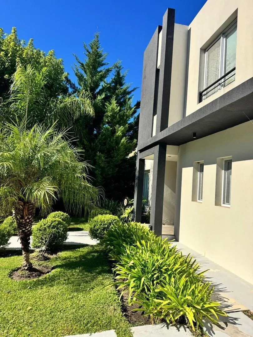 Casa Chalet  en Venta en Los Sauces, Nordelta, Tigre 2