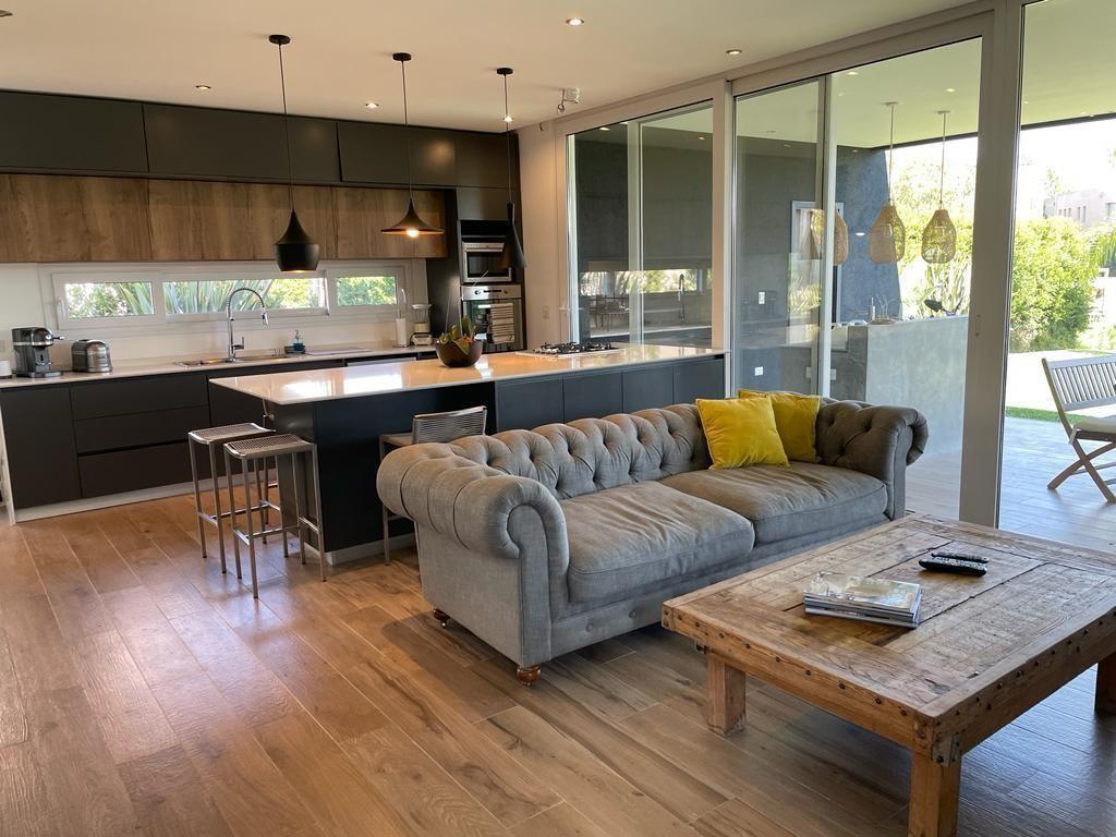 Foto de Casa en Alquiler en Cabos del Lago, Nordelta, Tigre, imagen 1