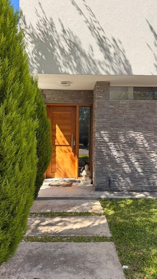 Foto de Casa en Venta en La Comarca, General Pacheco, Tigre, imagen 1