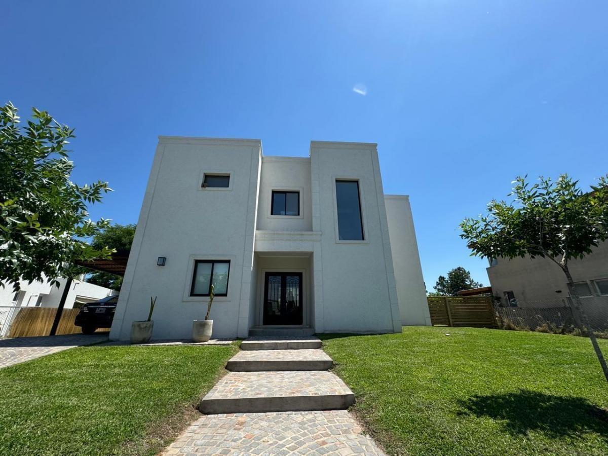 Foto de Casa en Venta en San Matias, Escobar, G.B.A. Zona Norte, imagen 1