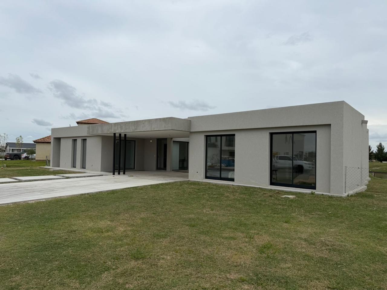 Foto de Casa Chalet en Venta en El Naudir, Escobar, G.B.A. Zona Norte, imagen 1