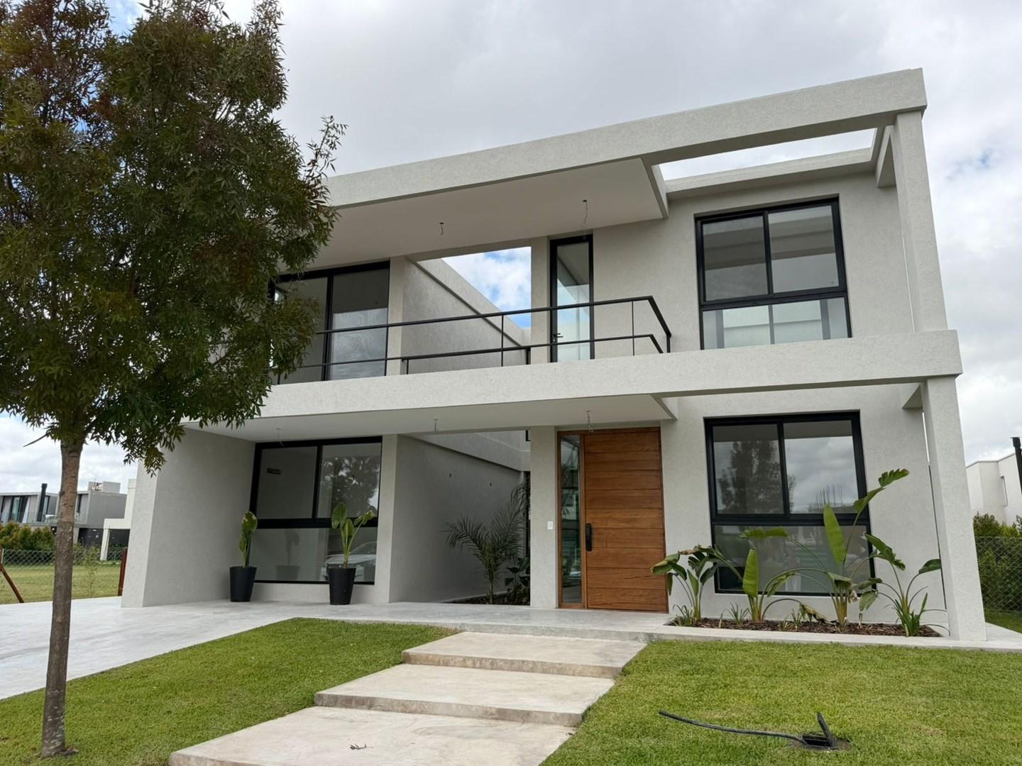 Foto de Casa Chalet en Venta en Carpinchos, Nordelta, Tigre, imagen 2