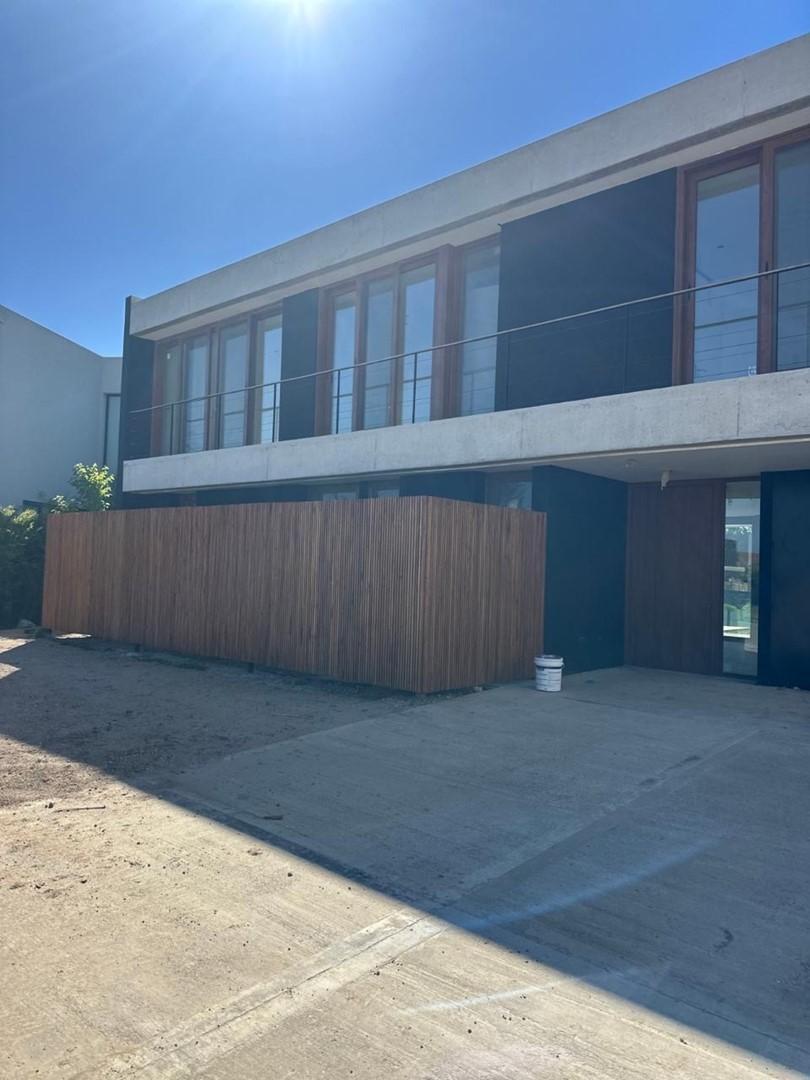 Foto de Casa en Venta en Laguna Grande, Villanueva, Tigre, imagen 1