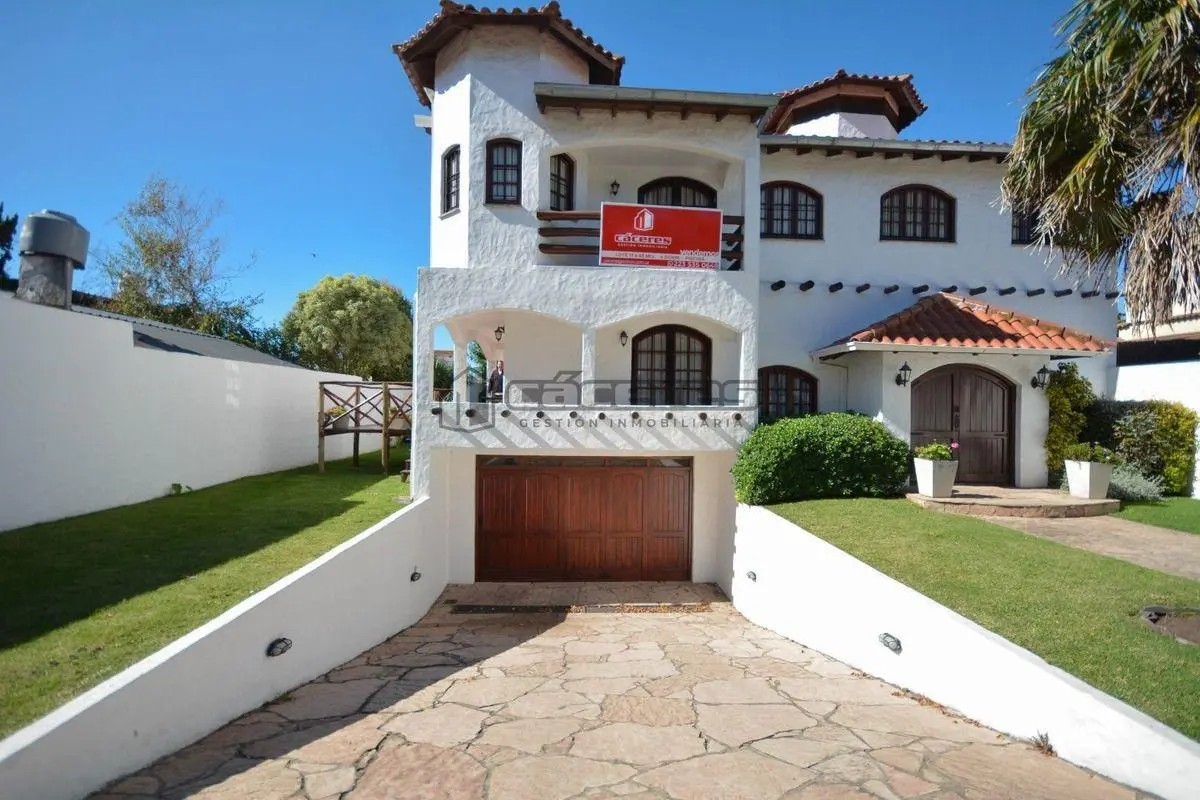 Gran chalet en venta en Parque Luro 4